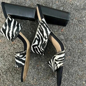 White House Black Market women’s zebra print sandal size 7